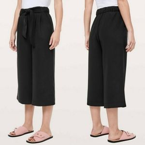 MOVING SALE Lululemon Noir Cropped Tie Waist Pants